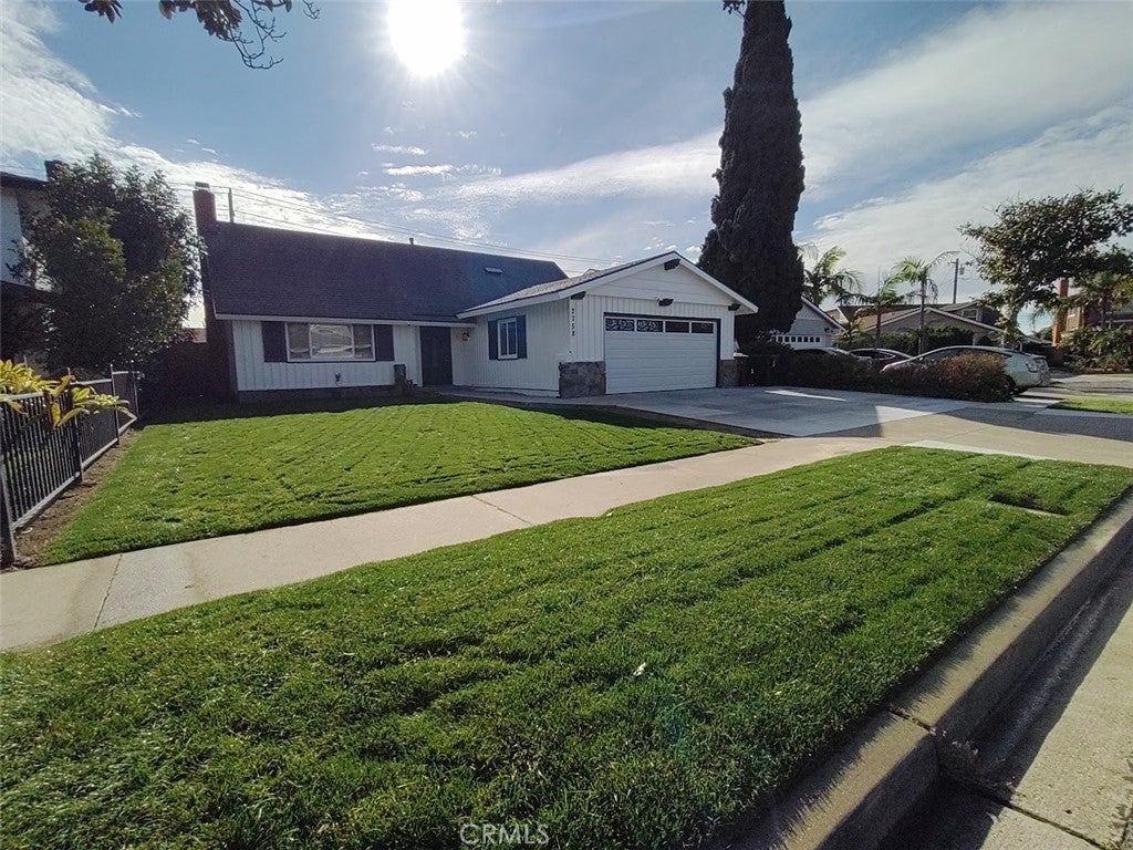 2758 W STOCKTON