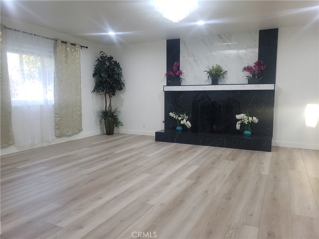 2758 W STOCKTON