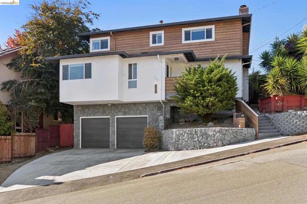 2121 166Th Ave