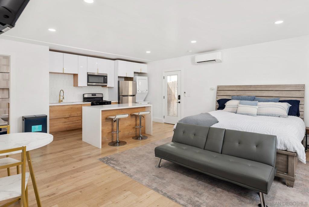 Mira Mesa - Residential Income