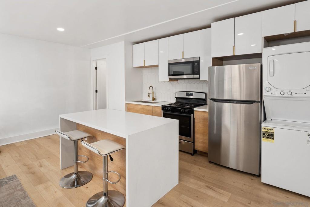 Mira Mesa - Residential Income