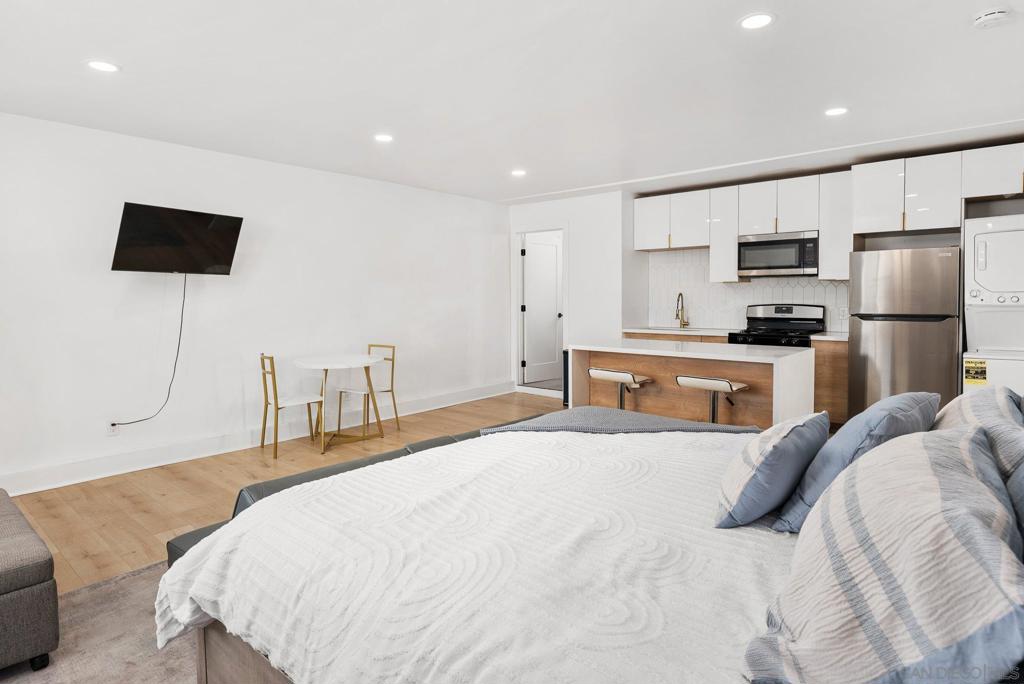 Mira Mesa - Residential Income