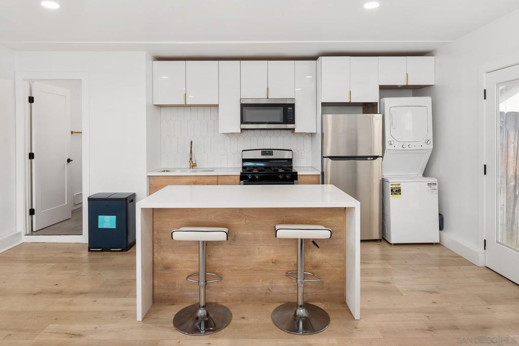 Mira Mesa - Residential Income