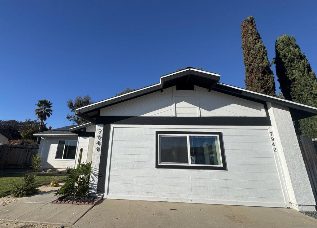 7942 & 7944 Calico St