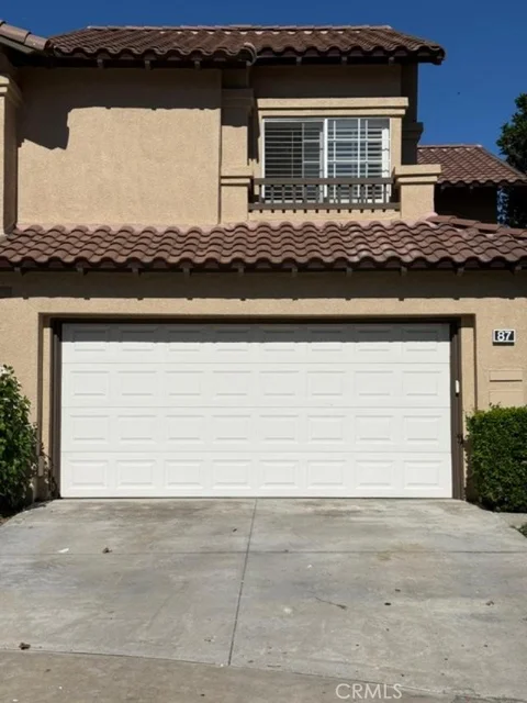 MLS: OC26198177
