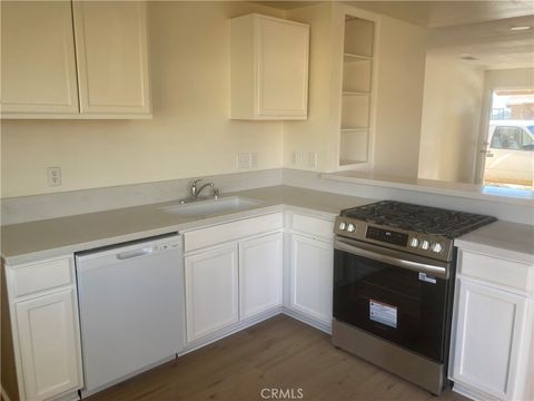 Photo of 15784 Wanaque Rd, Apple Valley, CA 92307 (MLS # HD26049042)