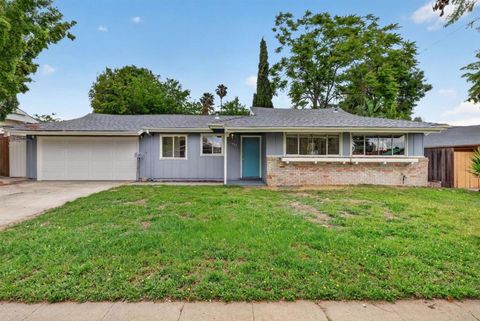 Photo of 1483 Princeton Drive, San Jose, CA 95118 (MLS # ML82042953)