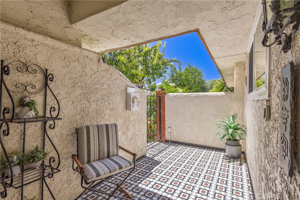 4100 Lake Harbor Lane