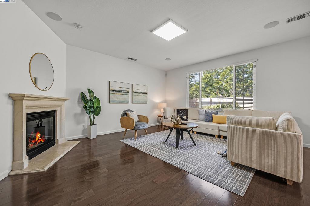 WINDEMERE - Residential