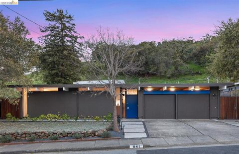 Photo of 841 841 Montecillo Rd Rd, San Rafael, CA 94903 (MLS # 41125946)