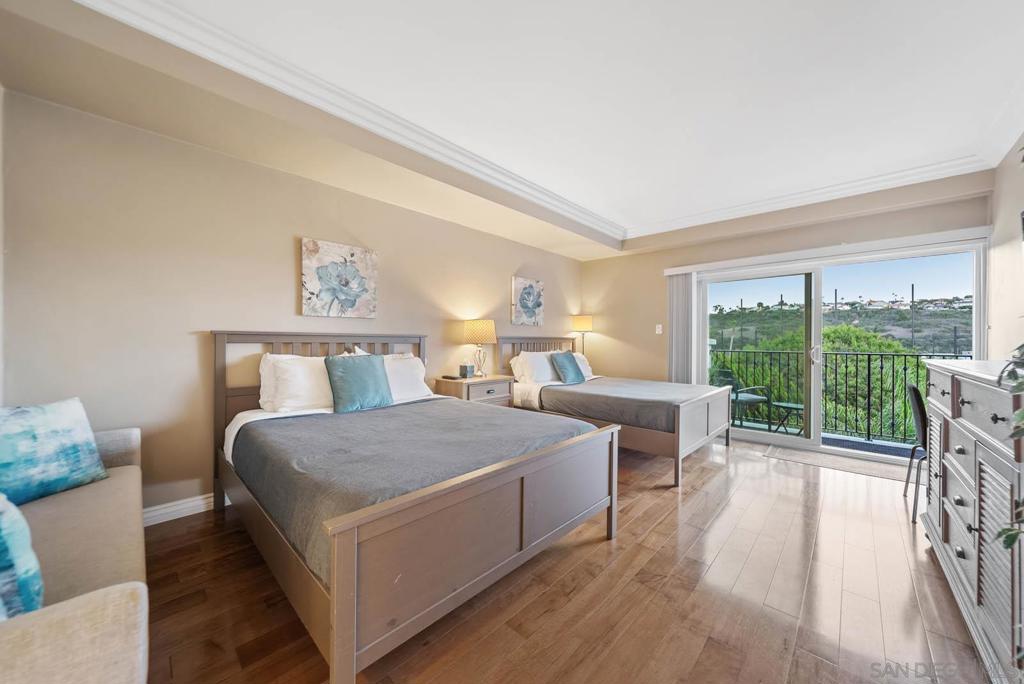 La Costa - Residential