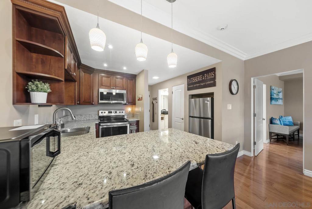 2005 Costa Del Mar Rd 636