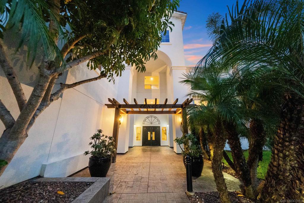 La Costa - Residential