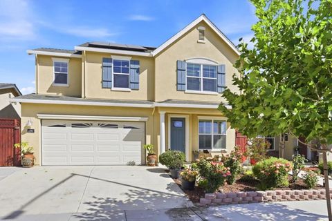 Photo of 1280 Elm Avenue, Greenfield, CA 93927 (MLS # ML82047595)