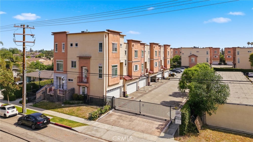 13643 Foster Unit 2