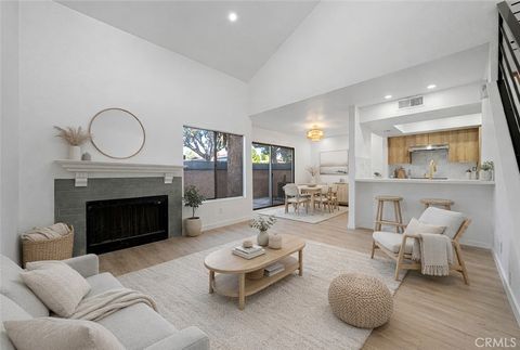 15809 Fallen Leaf La Puente CA 91744