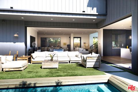 Photo of 1919 Pinehurst Road, Los Angeles, CA 90068 (MLS # 26647201)