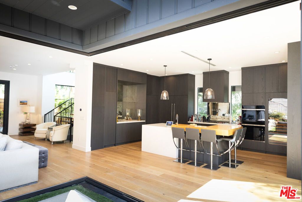 Photo of 1919 Pinehurst Road, Los Angeles, CA 90068 (MLS # 26647201)