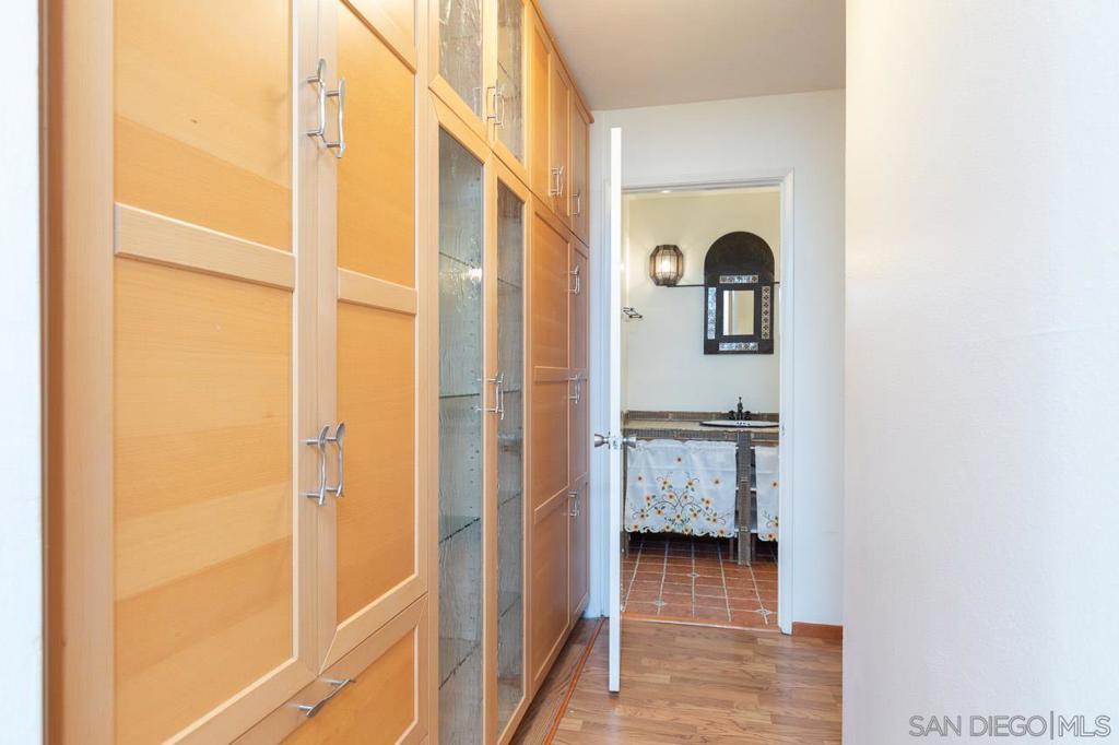 1621 Hotel Circle South E209