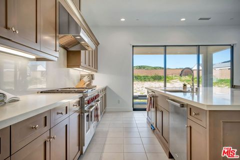 Tiny photo for 11865 Red Hawk Lane, Porter Ranch, CA 91326 (MLS # 26660617)