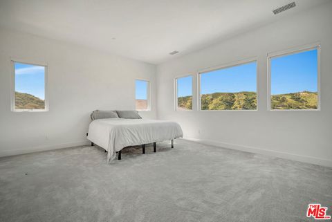 Tiny photo for 11865 Red Hawk Lane, Porter Ranch, CA 91326 (MLS # 26660617)