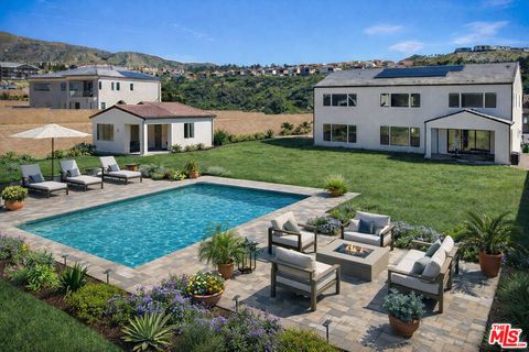 Tiny photo for 11865 Red Hawk Lane, Porter Ranch, CA 91326 (MLS # 26660617)