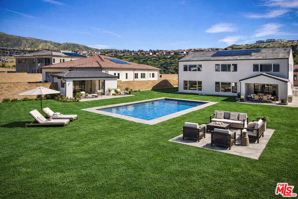 11865 Red Hawk Lane