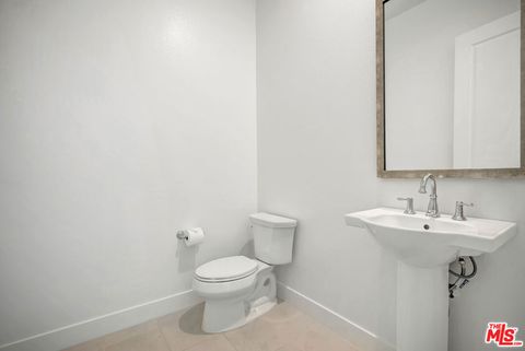 Tiny photo for 11865 Red Hawk Lane, Porter Ranch, CA 91326 (MLS # 26660617)