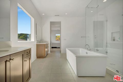 Tiny photo for 11865 Red Hawk Lane, Porter Ranch, CA 91326 (MLS # 26660617)