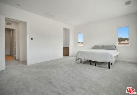 Tiny photo for 11865 Red Hawk Lane, Porter Ranch, CA 91326 (MLS # 26660617)