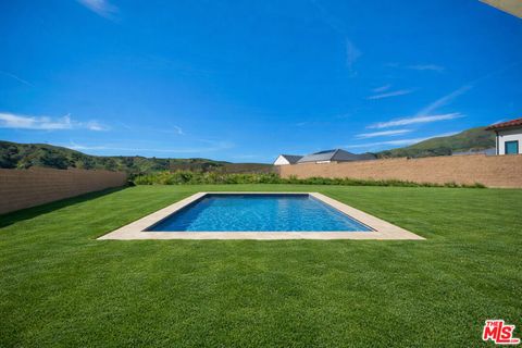 Tiny photo for 11865 Red Hawk Lane, Porter Ranch, CA 91326 (MLS # 26660617)