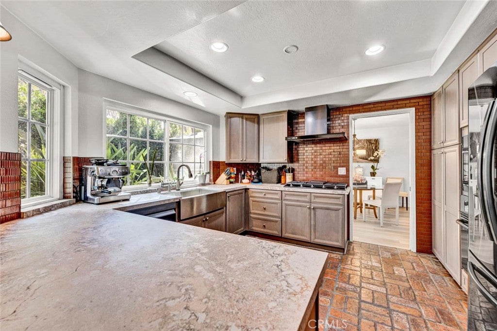 24952 Singingwoods, Lake Forest CA 92630 - Photo 10