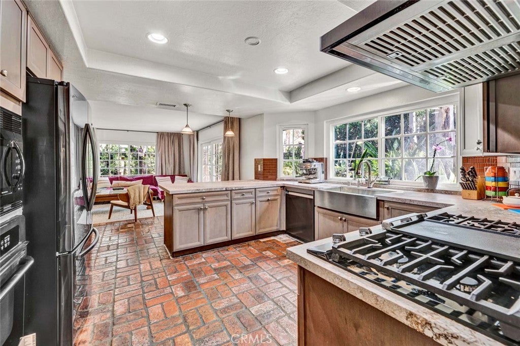 24952 Singingwoods, Lake Forest CA 92630 - Photo 9