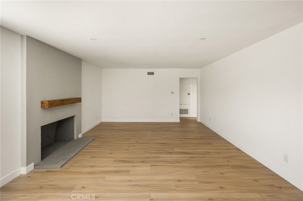 2459 Earl Avenue
