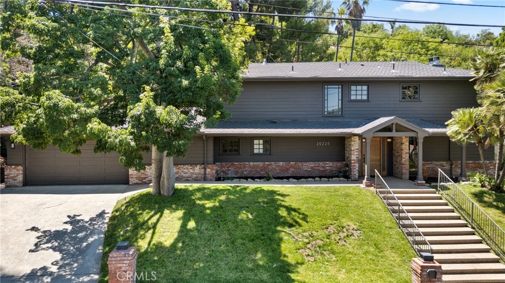 Photo of 20225 Allentown Drive, Woodland Hills, CA 91364 (MLS # SR26199834)
