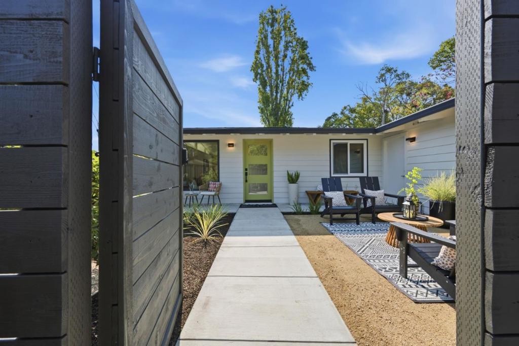 832 Pebblelake Court, Sunnyvale CA 94089