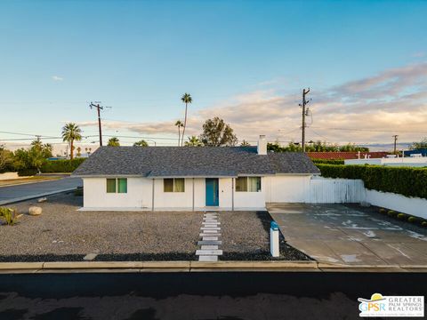 Photo of 4114 E Calle San Raphael, Palm Springs, CA 92264 (MLS # 25621125PS)