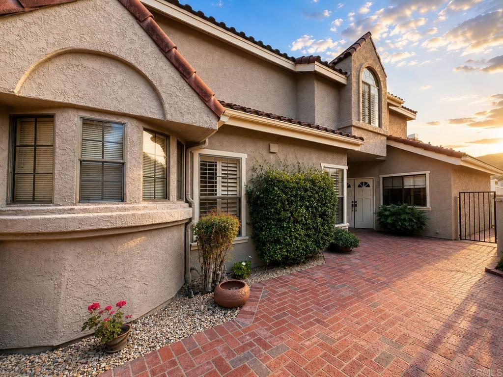 28766 Vista Valley Dr