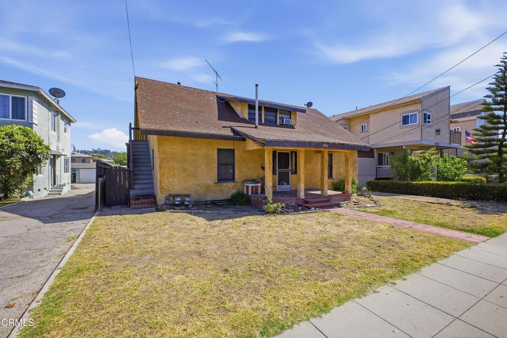 1008 E Windsor Road