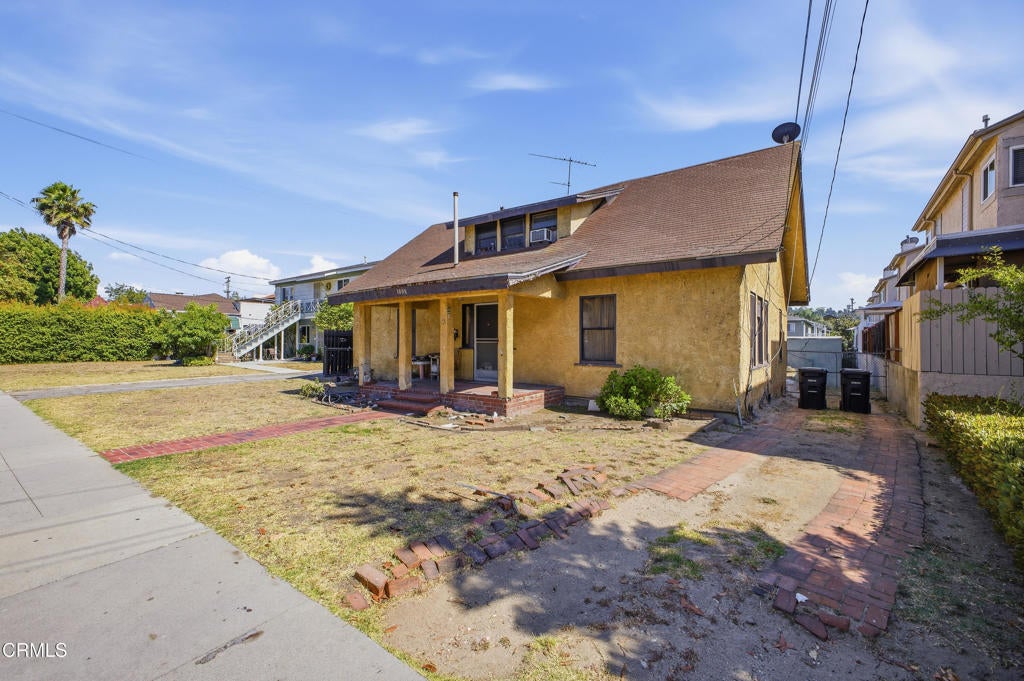 1008 E Windsor Road