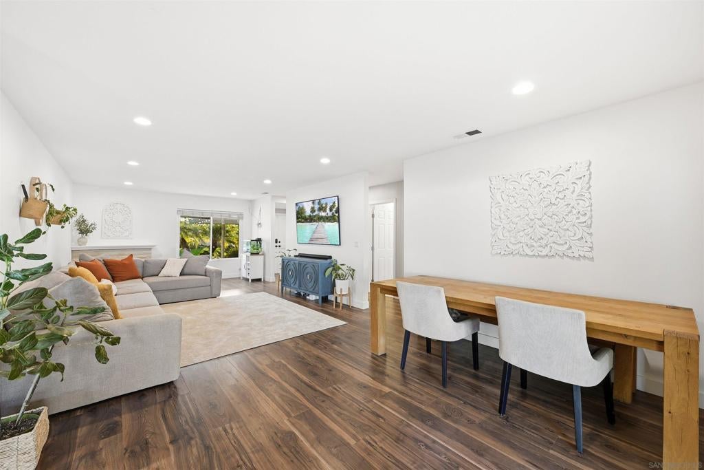 4008 Via Los Padres
