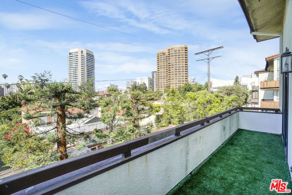 Photo of 1277 S Beverly Glen Boulevard #408, Los Angeles, CA 90024 (MLS # 25602755)