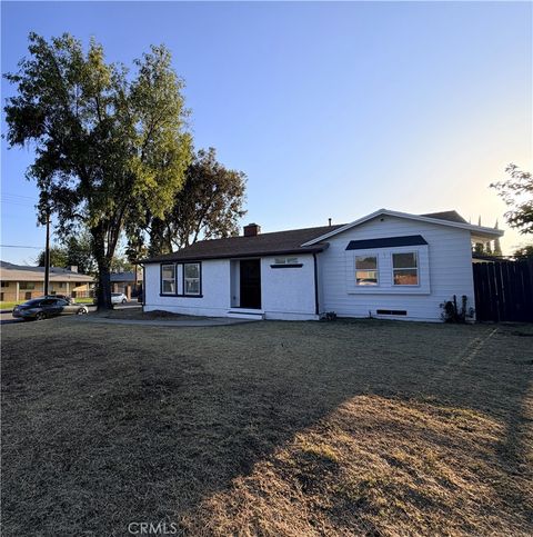 Photo of 140 W Grove Street, Rialto, CA 92376 (MLS # PW26104184)