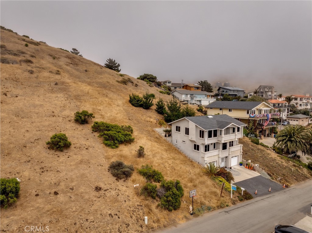 2777 Richard Avenue