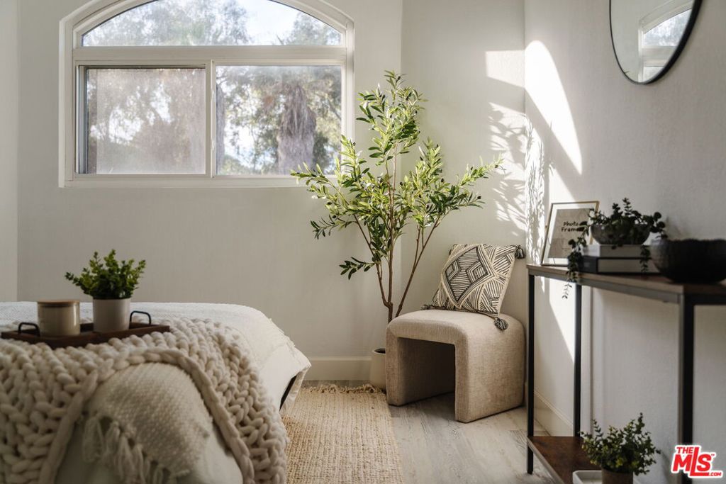 3284 Barham Boulevard 301