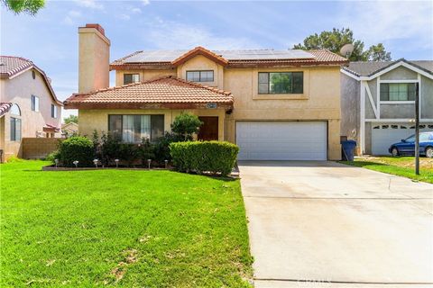 Photo of 42918 Pearlwood Drive, Lancaster, CA 93536 (MLS # CV26116647)