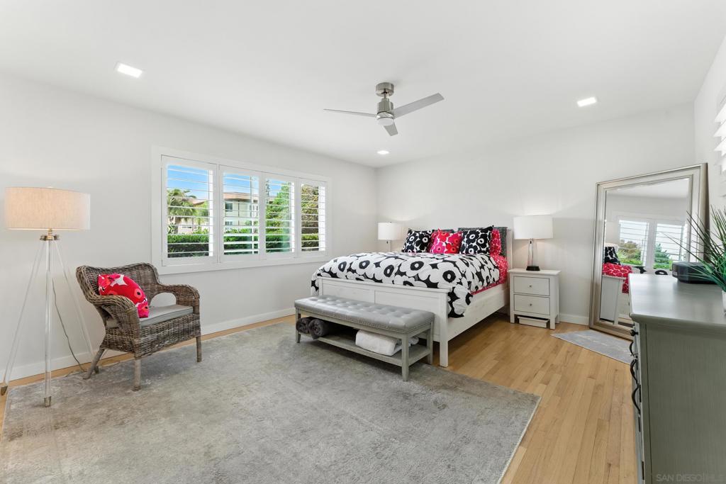 5377 La Jolla Blvd 1