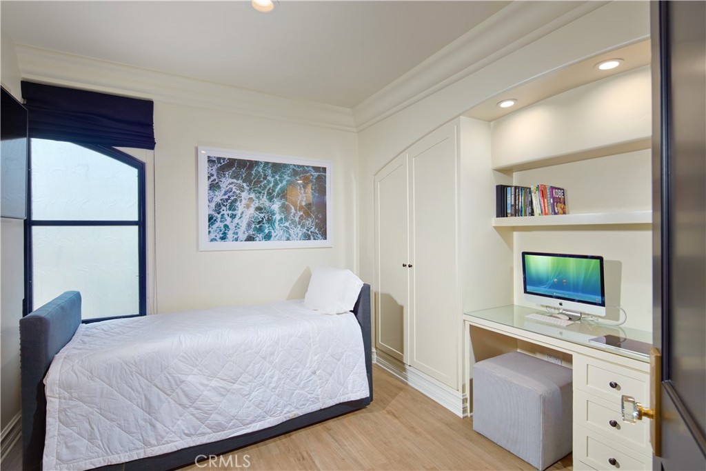 Emerald Bay (EB) - Residential Lease
