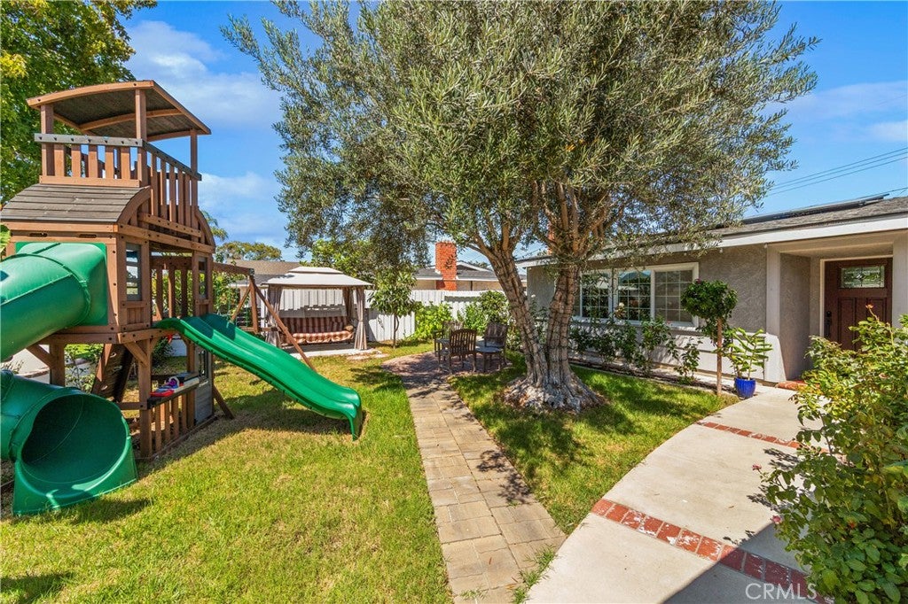 2972 Teakwood Place