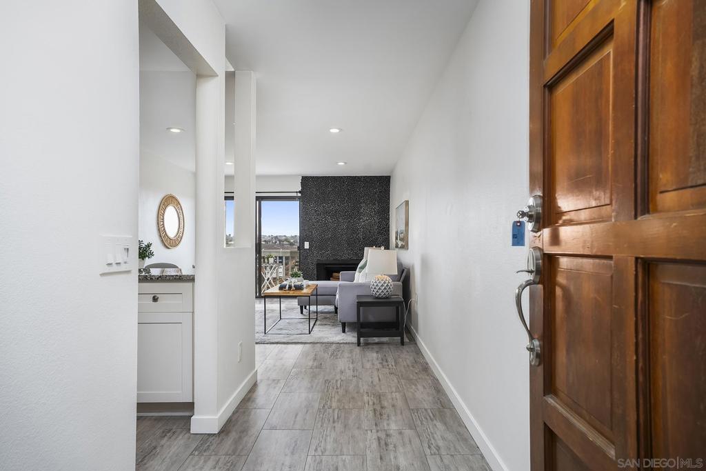 2909 Cowley F